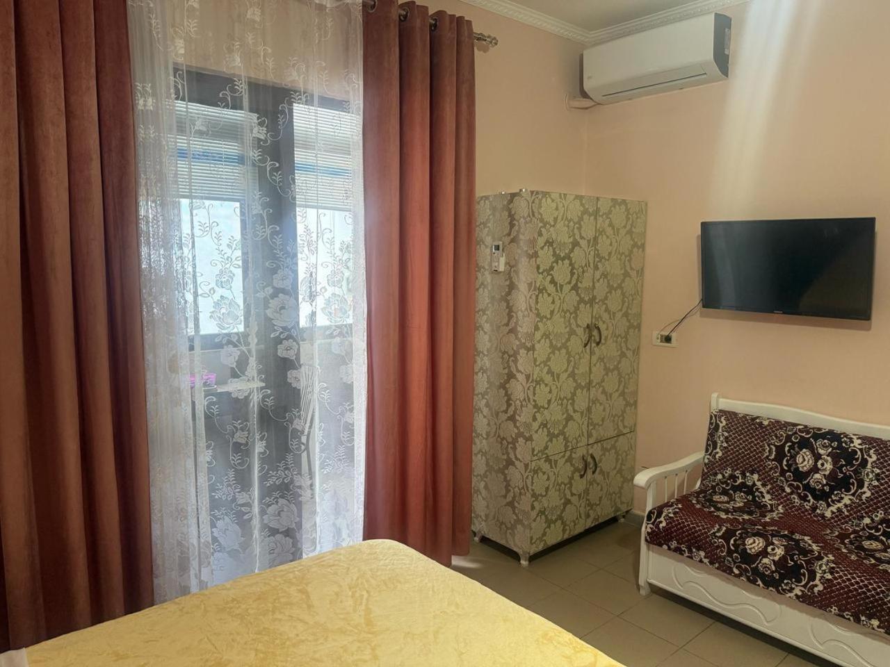 Apartments Next To The Beach In Durres Exterior photo